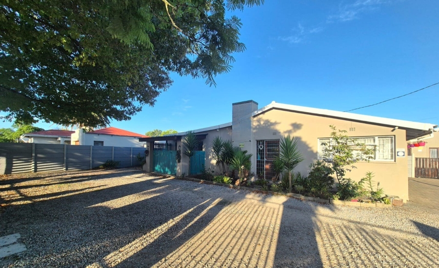 8 Bedroom Property for Sale in George South Western Cape